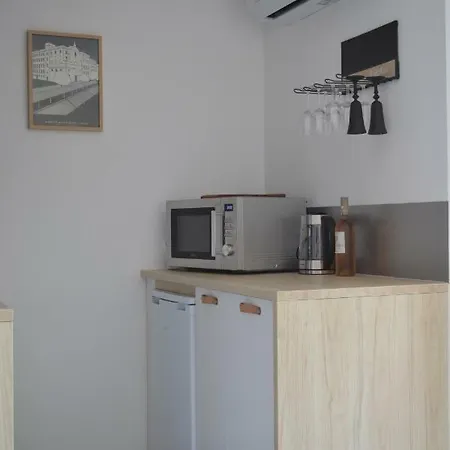 Lägenhet Le Studio De La Plage *